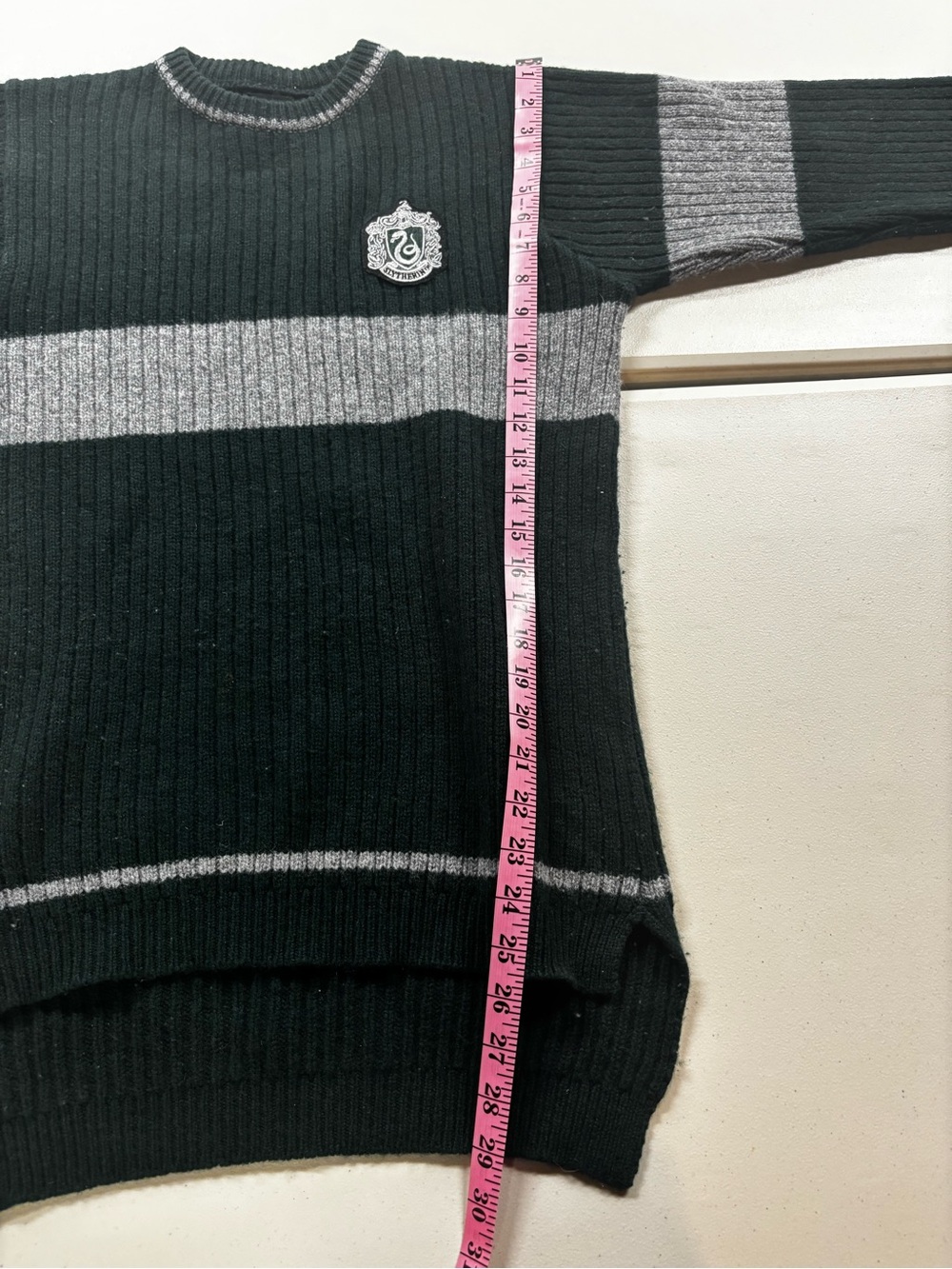 Harry Potter Slytherin Sweater - Picture 4 of 11